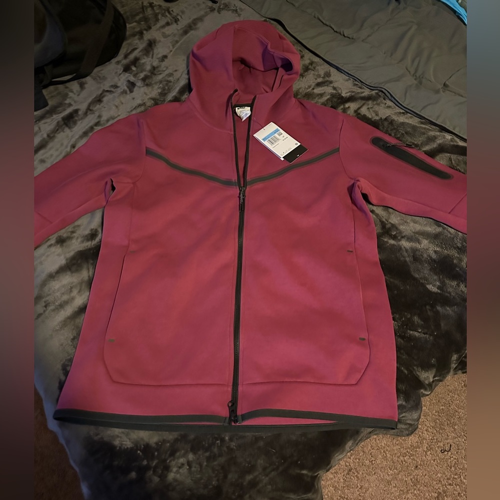 Men’s Nike Tech fleece zip up hoodie brand new with tag